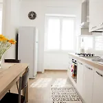 Apartamento Pirandello Holidays *