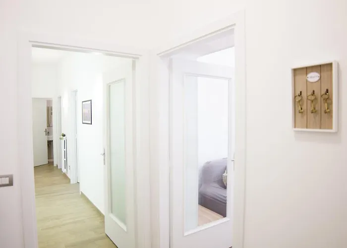 Pirandello Holidays דירה לצ'ה