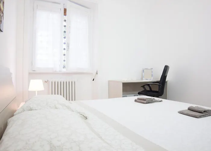 Pirandello Holidays * לצ'ה