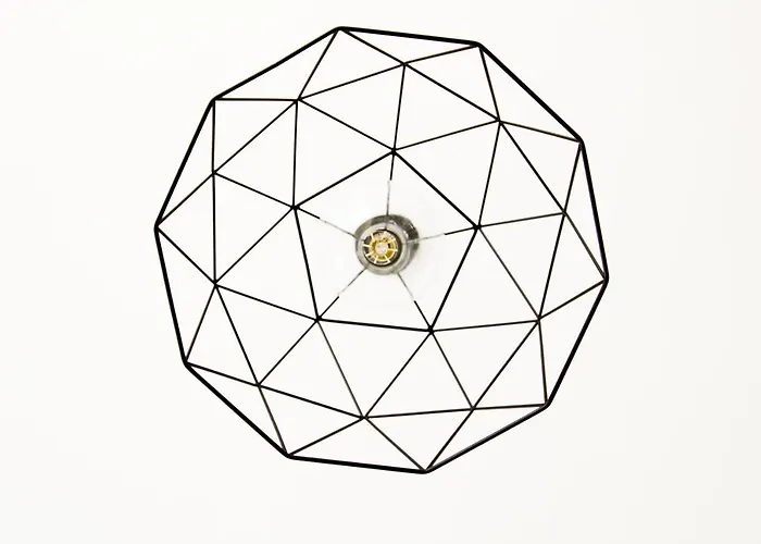 דירה Pirandello Holidays לצ'ה