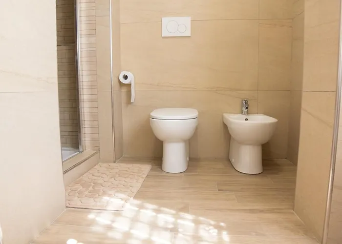 Pirandello Holidays דירה לצ'ה